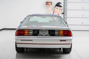 Chevrolet Camaro Z28 IROC-Z 1985 года 